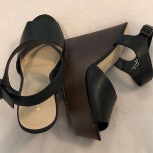 Black and brown wedges